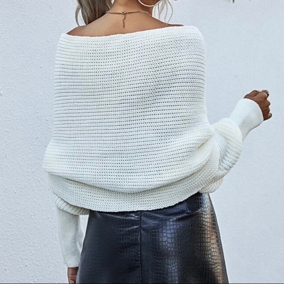 Off the shoulder cross sweater - Picture 3 of 3